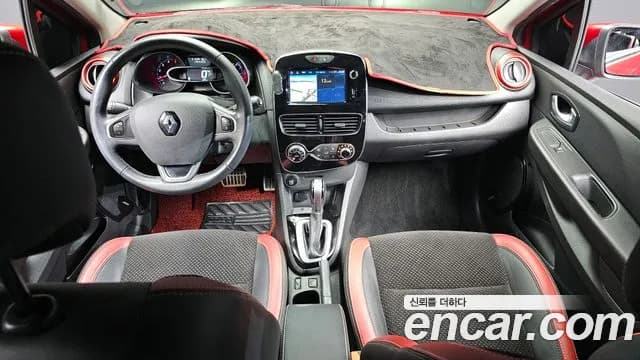 2019 Renault Clio Intens Panoramic Sold VIN VF1R98000KR736316 – undercarriage 2019 Renault Clio Intens Panoramic Sold VIN VF1R98000KR736316 – undercarriage