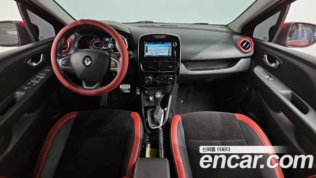2019 Renault Clio Intens Panoramic Sold VIN VF1R98000KR736347 – interior seats 2019 Renault Clio Intens Panoramic Sold VIN VF1R98000KR736347 – interior seats