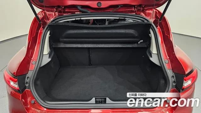 2019 Renault Clio Intens Panoramic Sold VIN VF1R98000KR736347 – exterior detail 2019 Renault Clio Intens Panoramic Sold VIN VF1R98000KR736347 – exterior detail