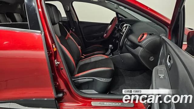 2019 Renault Clio Intens Panoramic Sold VIN VF1R98000KR736347 – photo 20 2019 Renault Clio Intens Panoramic Sold VIN VF1R98000KR736347 – photo 20