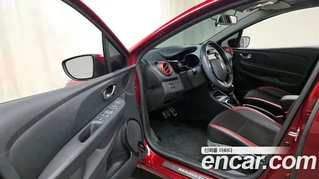 2019 Renault Clio Intens Panoramic Sold VIN VF1R98003KR736357 – photo 11 2019 Renault Clio Intens Panoramic Sold VIN VF1R98003KR736357 – photo 11