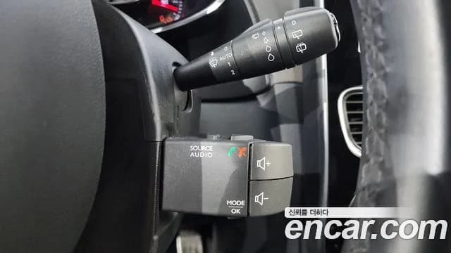 2019 Renault Clio Intens Panoramic Sold VIN VF1R98004KR930816 – undercarriage 2019 Renault Clio Intens Panoramic Sold VIN VF1R98004KR930816 – undercarriage