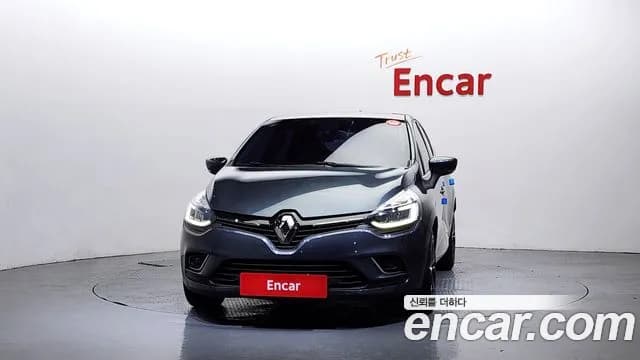 2019 Renault Clio Intens Panoramic Sold VIN VF1R98004KR930816 – photo 12 2019 Renault Clio Intens Panoramic Sold VIN VF1R98004KR930816 – photo 12