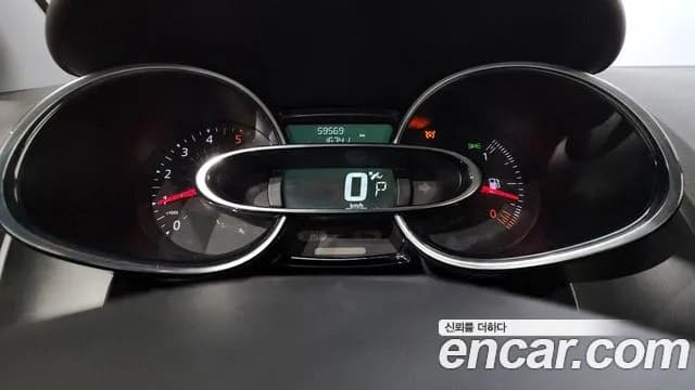 2019 Renault Clio Intens Panoramic Sold VIN VF1R98004KR930816 – photo 18 2019 Renault Clio Intens Panoramic Sold VIN VF1R98004KR930816 – photo 18