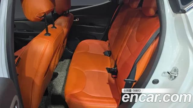 2019 Renault Clio Intens Panoramic Sold VIN VF1R98005KR775855 – interior seats 2019 Renault Clio Intens Panoramic Sold VIN VF1R98005KR775855 – interior seats