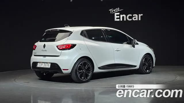 2019 Renault Clio Intens Panoramic Sold VIN VF1R98005KR775855 – photo 11 2019 Renault Clio Intens Panoramic Sold VIN VF1R98005KR775855 – photo 11