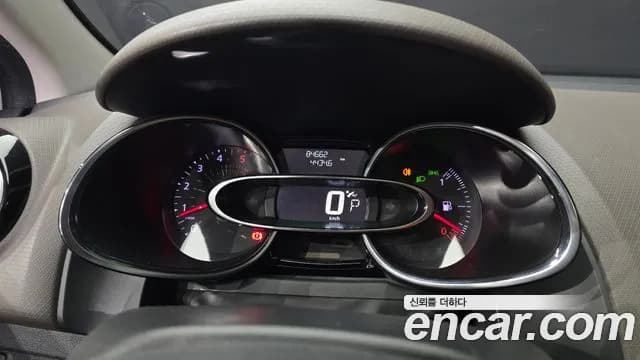 2019 Renault Clio Intens Panoramic Sold VIN VF1R98005KR775855 – photo 13 2019 Renault Clio Intens Panoramic Sold VIN VF1R98005KR775855 – photo 13