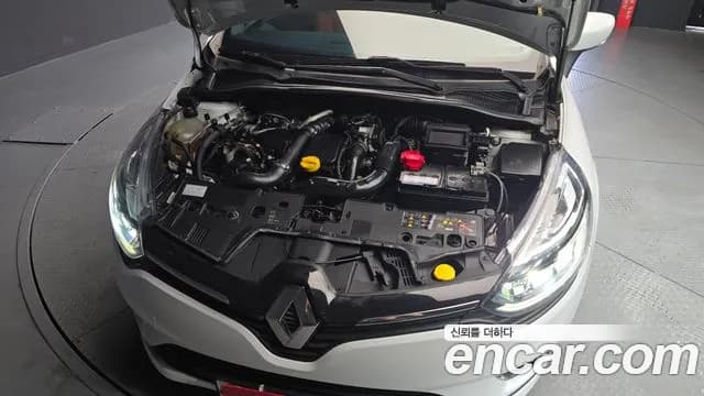 2019 Renault Clio Intens Panoramic Sold VIN VF1R98005KR775855 – photo 24 2019 Renault Clio Intens Panoramic Sold VIN VF1R98005KR775855 – photo 24
