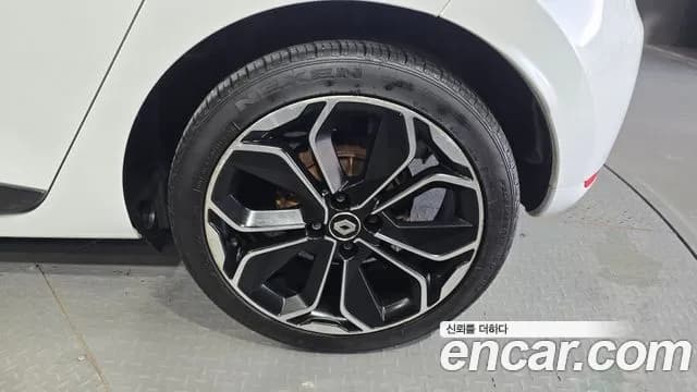 2019 Renault Clio Intens Panoramic Sold VIN VF1R98005KR775855 – photo 30 2019 Renault Clio Intens Panoramic Sold VIN VF1R98005KR775855 – photo 30