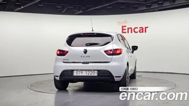 2019 Renault Clio ZEN Sold VIN VF1R98005KR904760 – side profile 2019 Renault Clio ZEN Sold VIN VF1R98005KR904760 – side profile
