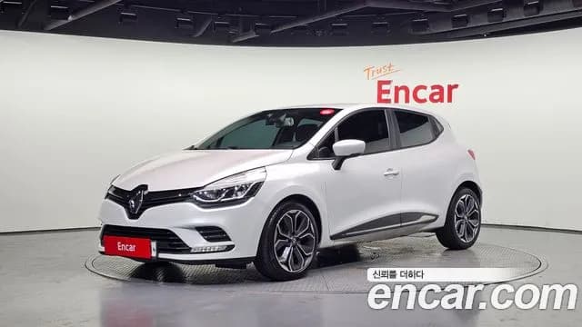2019 Renault Clio ZEN Sold VIN VF1R98005KR904760 – interior seats 2019 Renault Clio ZEN Sold VIN VF1R98005KR904760 – interior seats