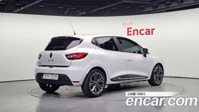 2019 Renault Clio ZEN Sold VIN VF1R98005KR904760 – photo 17 2019 Renault Clio ZEN Sold VIN VF1R98005KR904760 – photo 17