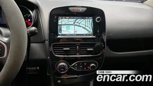 2019 Renault Clio Intens Panoramic Sold VIN VF1R98006KR736496 – photo 14 2019 Renault Clio Intens Panoramic Sold VIN VF1R98006KR736496 – photo 14