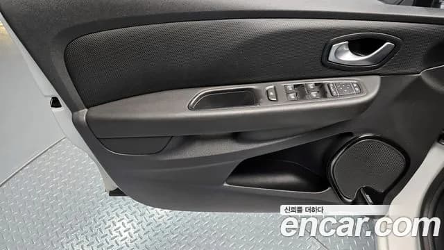 2019 Renault Clio Intens Panoramic Sold VIN VF1R98006KR736496 – photo 16 2019 Renault Clio Intens Panoramic Sold VIN VF1R98006KR736496 – photo 16