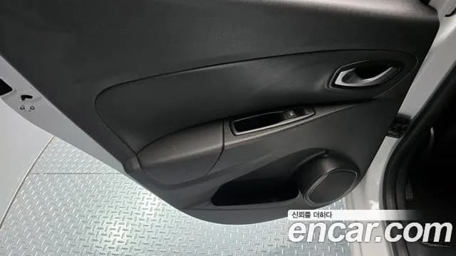 2019 Renault Clio Intens Panoramic Sold VIN VF1R98006KR736496 – photo 30 2019 Renault Clio Intens Panoramic Sold VIN VF1R98006KR736496 – photo 30