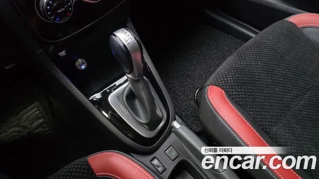 2019 Renault Clio Intens Panoramic Sold VIN VF1R9800XKR951315 – front exterior 2019 Renault Clio Intens Panoramic Sold VIN VF1R9800XKR951315 – front exterior