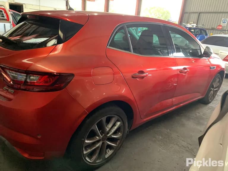 2017 Renault Megane Used VIN VF1RFB001G0740540 – exterior detail 2017 Renault Megane Used VIN VF1RFB001G0740540 – exterior detail