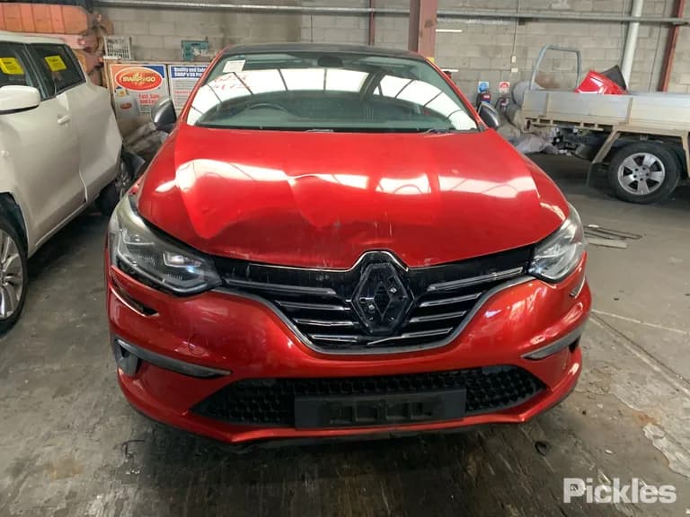 2017 Renault Megane Used VIN VF1RFB001G0740540 – undercarriage 2017 Renault Megane Used VIN VF1RFB001G0740540 – undercarriage