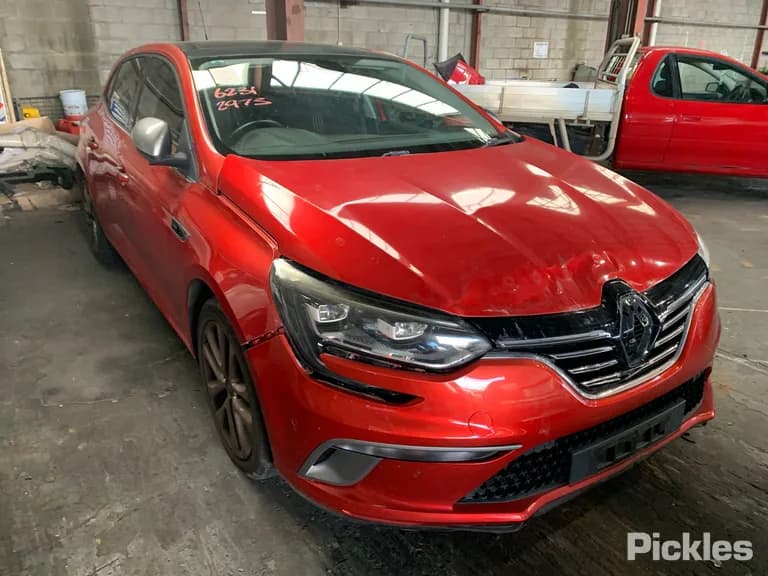 2017 Renault Megane Used VIN VF1RFB001G0740540 – photo 20 2017 Renault Megane Used VIN VF1RFB001G0740540 – photo 20