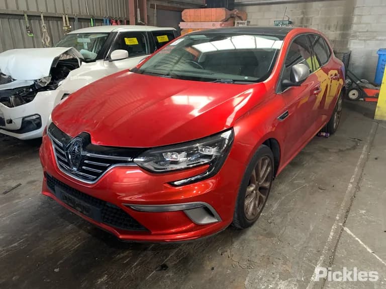 2017 Renault Megane Used VIN VF1RFB001G0740540 – photo 27 2017 Renault Megane Used VIN VF1RFB001G0740540 – photo 27