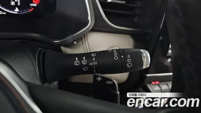 2020 Renault Captur 1.3 TCe Edition Paris Sold VIN VF1RJB00XLW308387 – exterior detail 2020 Renault Captur 1.3 TCe Edition Paris Sold VIN VF1RJB00XLW308387 – exterior detail