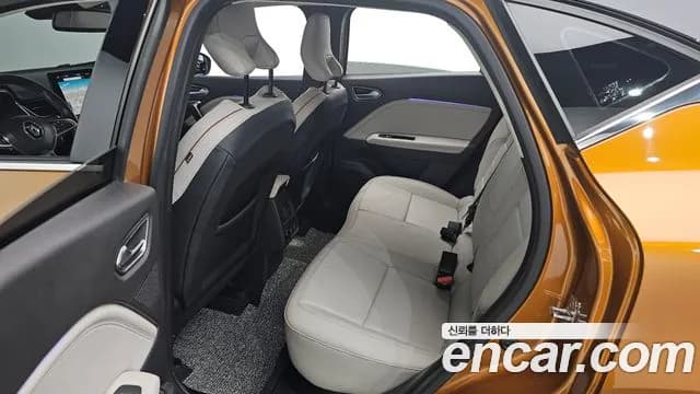 2020 Renault Captur 1.3 TCe Edition Paris Sold VIN VF1RJB00XLW308387 – trunk area 2020 Renault Captur 1.3 TCe Edition Paris Sold VIN VF1RJB00XLW308387 – trunk area