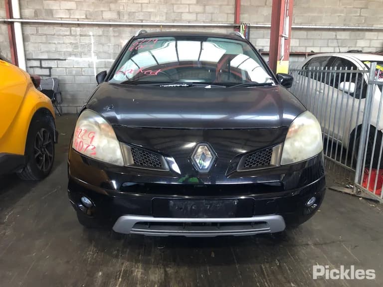 null Used VIN VF1VY0C028C279552 – exterior detail null Used VIN VF1VY0C028C279552 – exterior detail