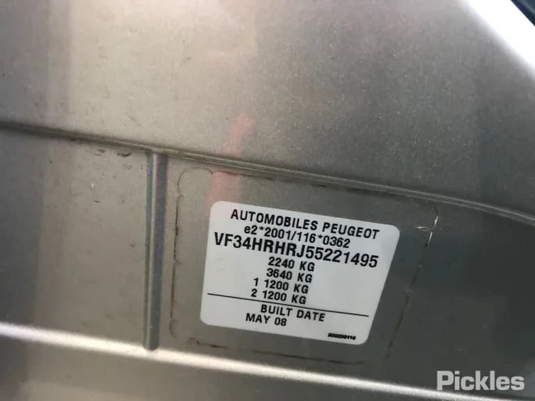 2008 Peugeot 308 Used VIN VF34HRHRJ55221495 – rear exterior 2008 Peugeot 308 Used VIN VF34HRHRJ55221495 – rear exterior