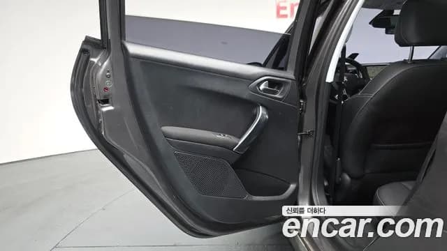 2017 Peugeot 2008 1.6 BlueHDi Feline Sold VIN VF3CUBHYMHY000986 – dashboard 2017 Peugeot 2008 1.6 BlueHDi Feline Sold VIN VF3CUBHYMHY000986 – dashboard
