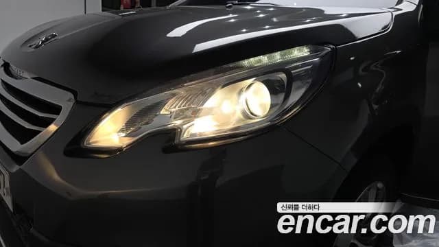 2017 Peugeot 2008 1.6 BlueHDi Feline Sold VIN VF3CUBHYMHY000986 – photo 18 2017 Peugeot 2008 1.6 BlueHDi Feline Sold VIN VF3CUBHYMHY000986 – photo 18