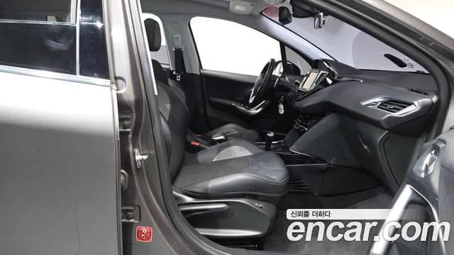 2017 Peugeot 2008 1.6 BlueHDi Feline Sold VIN VF3CUBHYMHY000986 – photo 20 2017 Peugeot 2008 1.6 BlueHDi Feline Sold VIN VF3CUBHYMHY000986 – photo 20