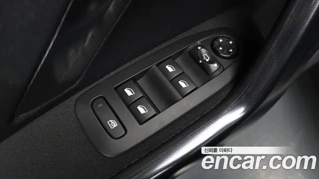 2017 Peugeot 2008 1.6 BlueHDi Feline Sold VIN VF3CUBHYMHY000986 – photo 21 2017 Peugeot 2008 1.6 BlueHDi Feline Sold VIN VF3CUBHYMHY000986 – photo 21