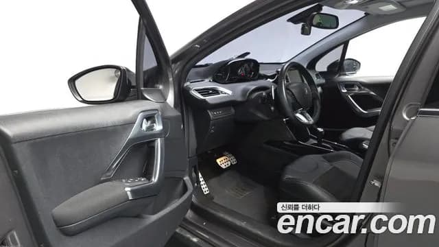 2017 Peugeot 2008 1.6 BlueHDi Feline Sold VIN VF3CUBHYMHY000986 – photo 25 2017 Peugeot 2008 1.6 BlueHDi Feline Sold VIN VF3CUBHYMHY000986 – photo 25