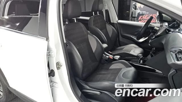 2019 Peugeot 2008 1.5 BlueHDi Allure Sold VIN VF3CUYHXNKY002240 – photo 16 2019 Peugeot 2008 1.5 BlueHDi Allure Sold VIN VF3CUYHXNKY002240 – photo 16