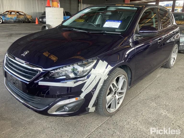 2015 Peugeot 308 Used VIN VF3L35GXVES266274 – photo 26 2015 Peugeot 308 Used VIN VF3L35GXVES266274 – photo 26
