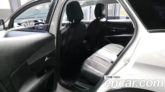 2019 Peugeot 3008 2nd Gen 1.5 BlueHDi Allure Sold VIN VF3MCYHZRKS032814 – interior seats 2019 Peugeot 3008 2nd Gen 1.5 BlueHDi Allure Sold VIN VF3MCYHZRKS032814 – interior seats