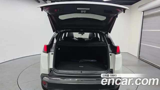 2020 Peugeot 3008 2nd Gen 1.5 BlueHDi GT Line Sold VIN VF3MCYHZRLS019883 – trunk area 2020 Peugeot 3008 2nd Gen 1.5 BlueHDi GT Line Sold VIN VF3MCYHZRLS019883 – trunk area