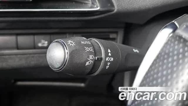 2021 Peugeot 3008 2nd Gen 1.5 BlueHDi GT Line Sold VIN VF3MCYHZRMS004532 – interior seats 2021 Peugeot 3008 2nd Gen 1.5 BlueHDi GT Line Sold VIN VF3MCYHZRMS004532 – interior seats