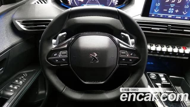 2024 Peugeot 5008 2nd Gen 1.2 Pure Tech Allure Sold VIN VF3MRHNSCRS008676 – interior seats 2024 Peugeot 5008 2nd Gen 1.2 Pure Tech Allure Sold VIN VF3MRHNSCRS008676 – interior seats