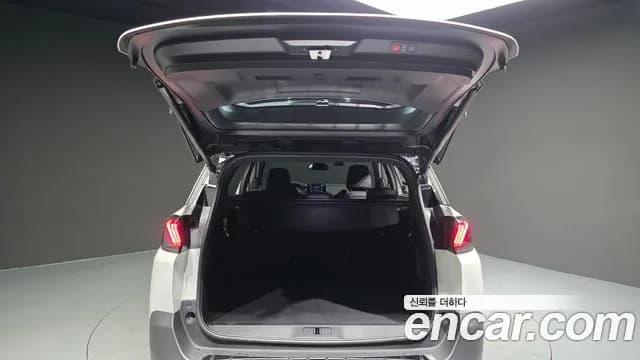 2024 Peugeot 5008 2nd Gen 1.2 Pure Tech Allure Sold VIN VF3MRHNSCRS008680 – trunk area 2024 Peugeot 5008 2nd Gen 1.2 Pure Tech Allure Sold VIN VF3MRHNSCRS008680 – trunk area