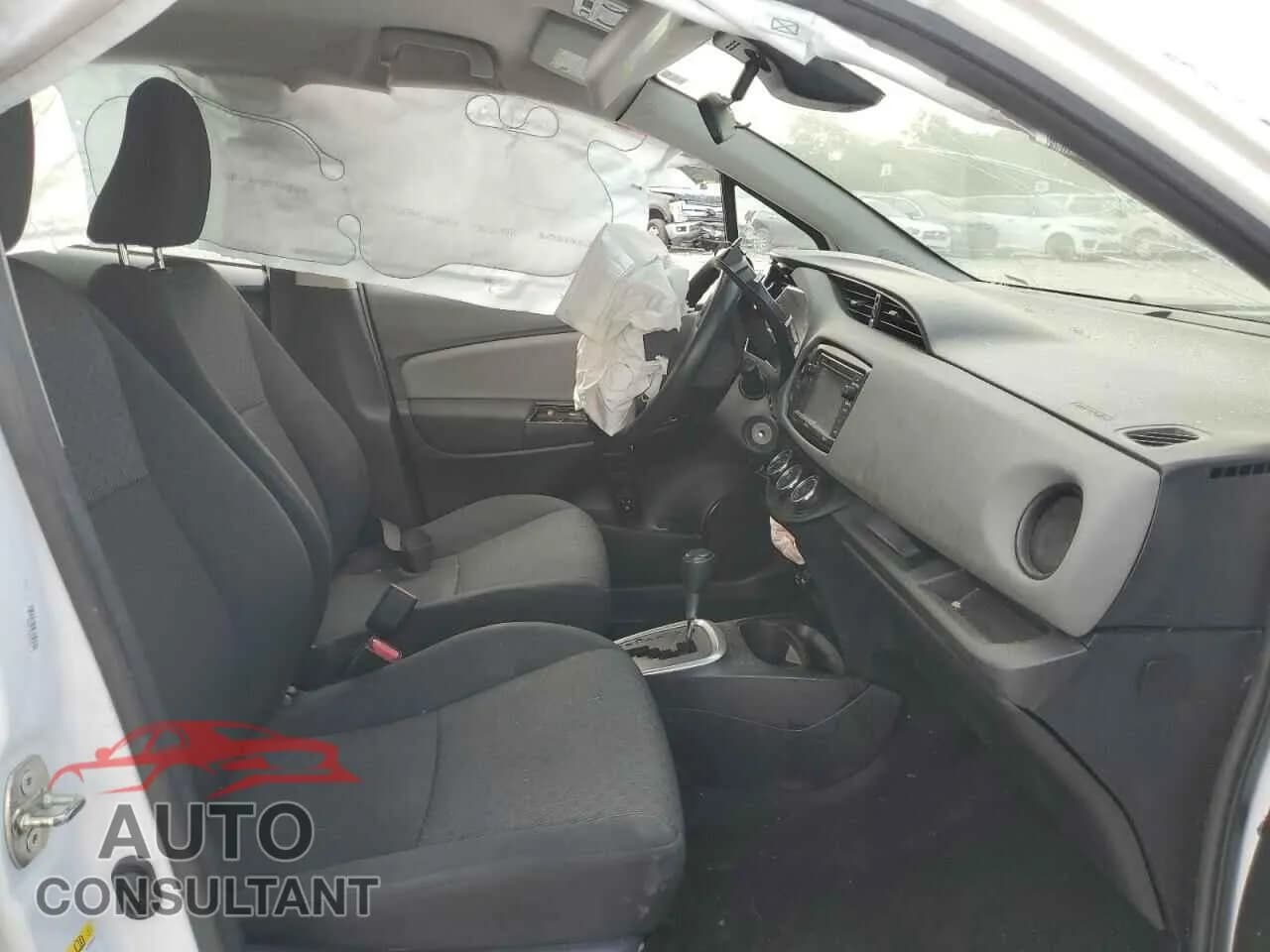 2017 TOYOTA YARIS Used VIN VNKKTUD37HA082849 – exterior detail 2017 TOYOTA YARIS Used VIN VNKKTUD37HA082849 – exterior detail