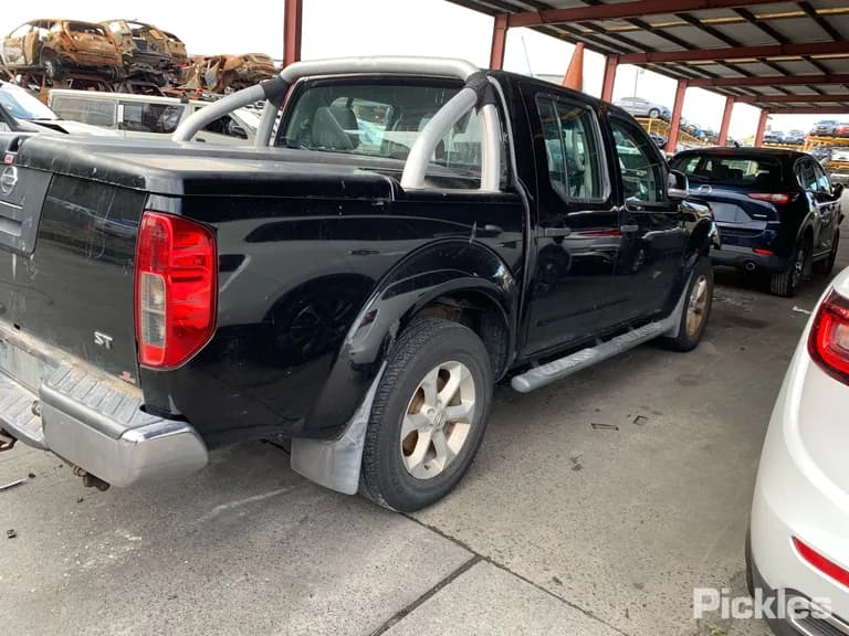 2013 Nissan Navara Used VIN VSKCVAD40A0535802 – photo 24 2013 Nissan Navara Used VIN VSKCVAD40A0535802 – photo 24