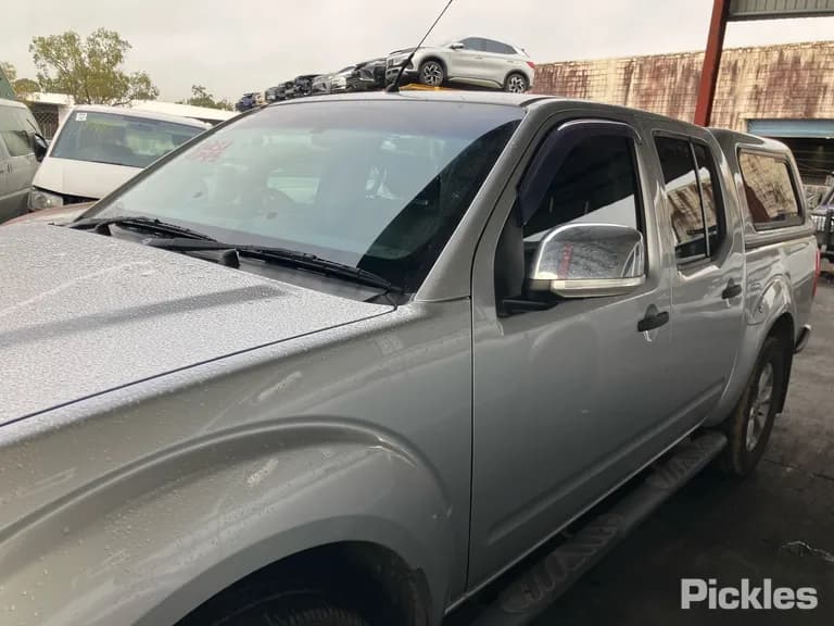 2011 Nissan Navara Used VIN VSKCVND40A0442253 – engine bay 2011 Nissan Navara Used VIN VSKCVND40A0442253 – engine bay