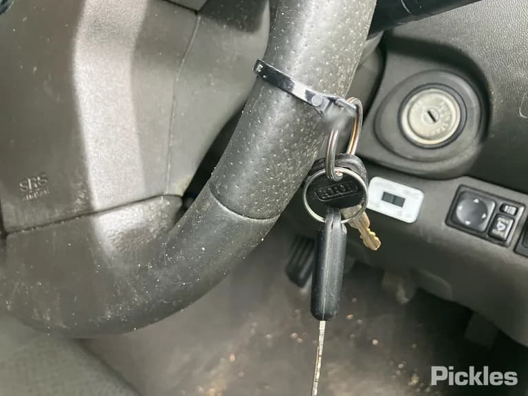 2011 Nissan Navara Used VIN VSKCVND40A0442253 – exterior detail 2011 Nissan Navara Used VIN VSKCVND40A0442253 – exterior detail