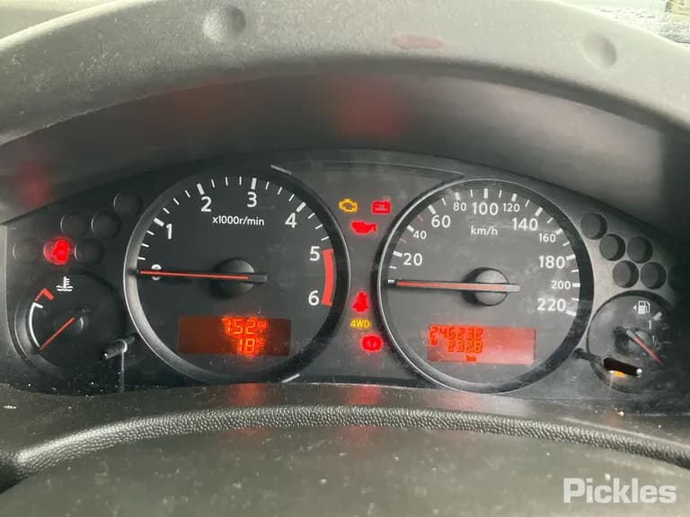2011 Nissan Navara Used VIN VSKCVND40A0442253 – photo 14 2011 Nissan Navara Used VIN VSKCVND40A0442253 – photo 14