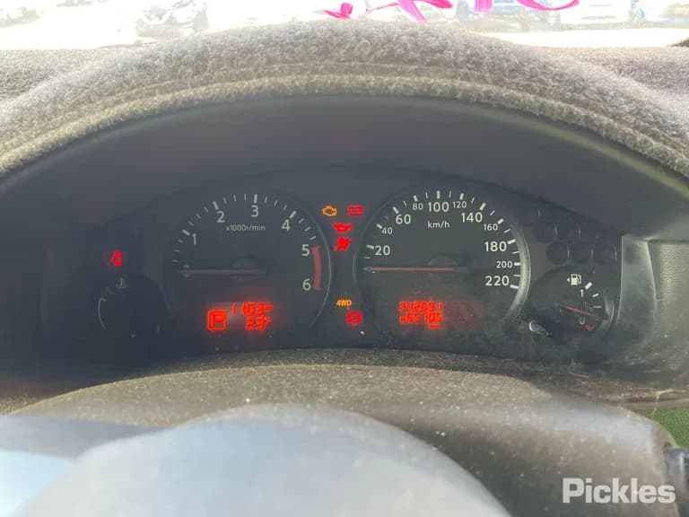 2013 Nissan Navara Used VIN VSKCVND40A0511215 – undercarriage 2013 Nissan Navara Used VIN VSKCVND40A0511215 – undercarriage