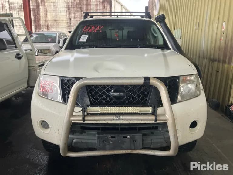 2013 Nissan Navara Used VIN VSKCVND40A0512149 – interior seats 2013 Nissan Navara Used VIN VSKCVND40A0512149 – interior seats