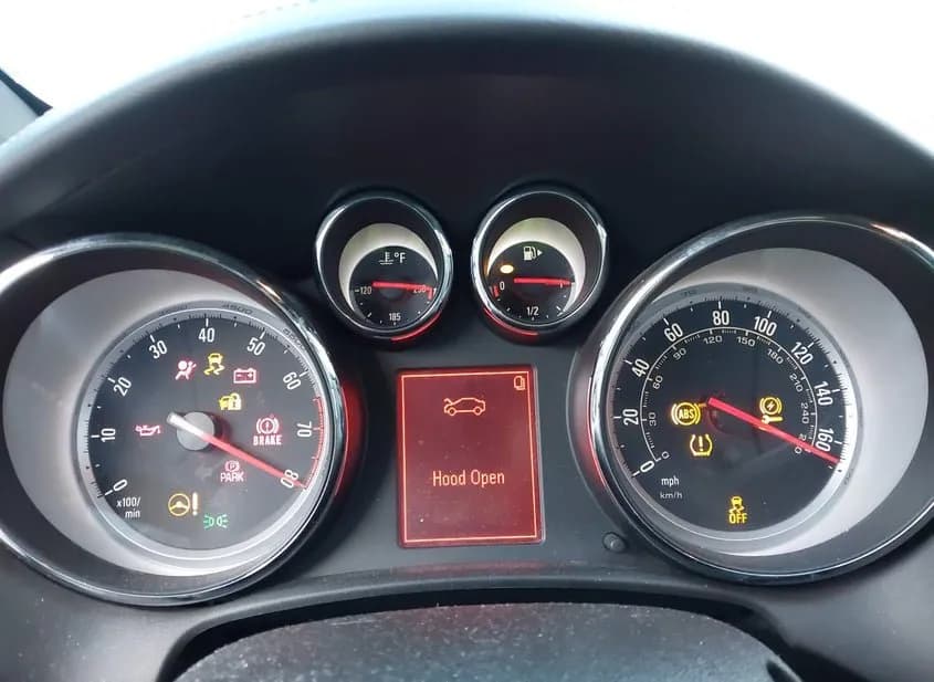 2017 BUICK Cascada Used VIN W04WH3N59HG114164 – rear exterior 2017 BUICK Cascada Used VIN W04WH3N59HG114164 – rear exterior