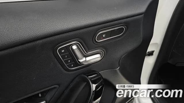 2020 Mercedes-Benz A-Class W177 A220 Hatchback Sold VIN W1K3F4EB1LJ206624 – exterior detail 2020 Mercedes-Benz A-Class W177 A220 Hatchback Sold VIN W1K3F4EB1LJ206624 – exterior detail