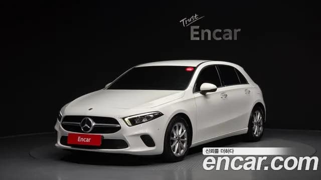 2020 Mercedes-Benz A-Class W177 A220 Hatchback Sold VIN W1K3F4EB5LJ193070 – interior seats 2020 Mercedes-Benz A-Class W177 A220 Hatchback Sold VIN W1K3F4EB5LJ193070 – interior seats